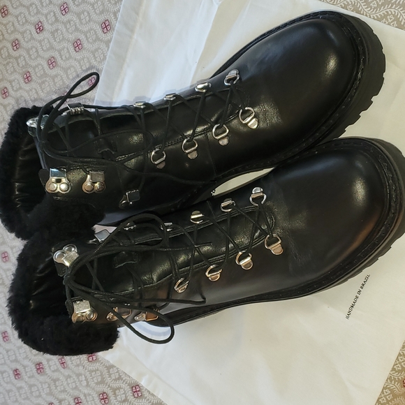 Black Suede Studio brand hikers, size 40, black leather, suede, shearling. - Picture 2 of 9